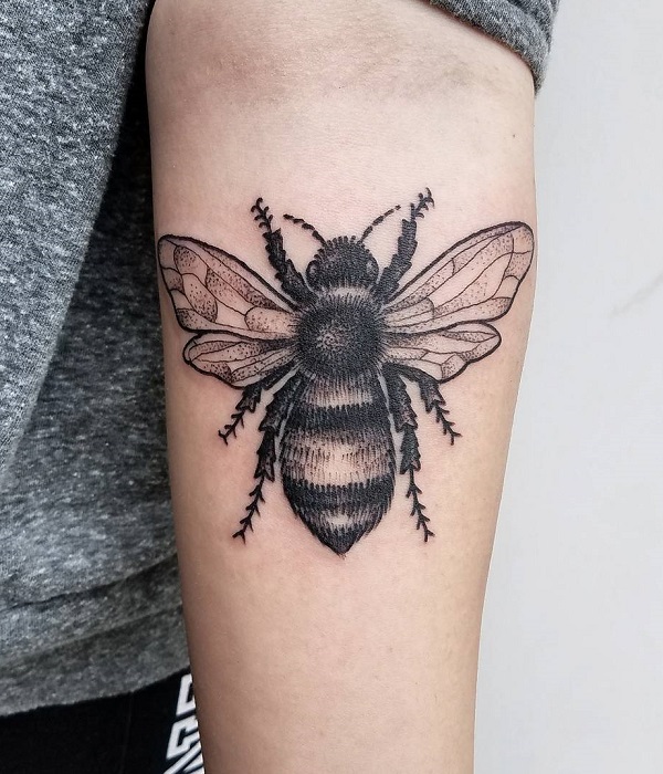 70 сладки татуировки с пчели