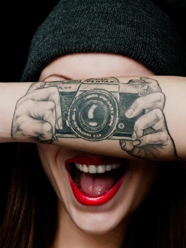 50 хващащи окото татуировки на китката