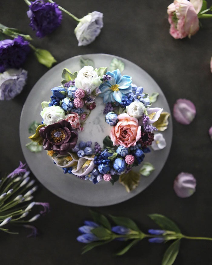 Торти с цветя, които изглеждат твърде красиво, за да бъдат изядени