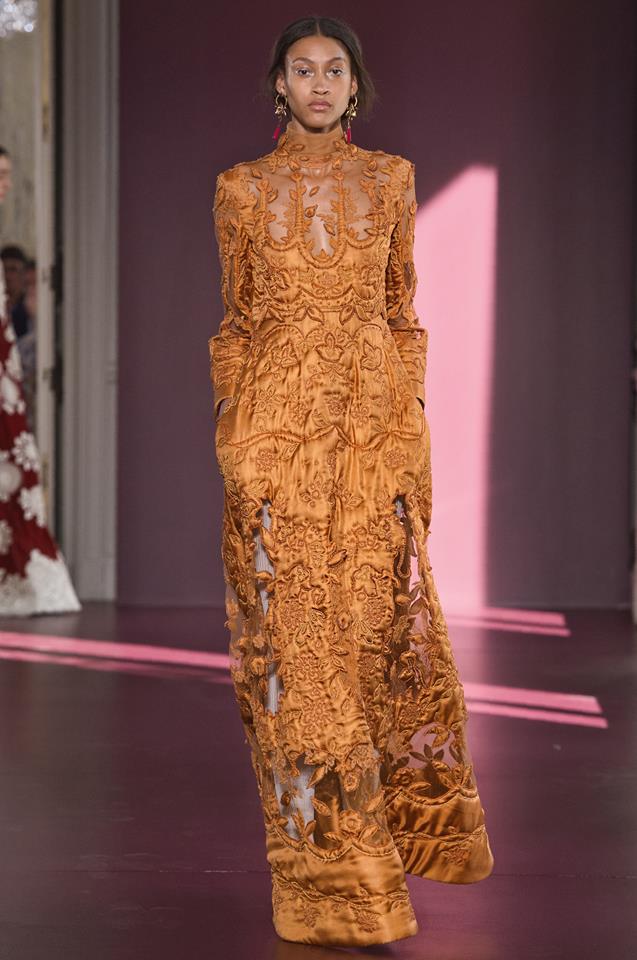 Висша мода от Valentino за есен-зима 2017/2018 г.