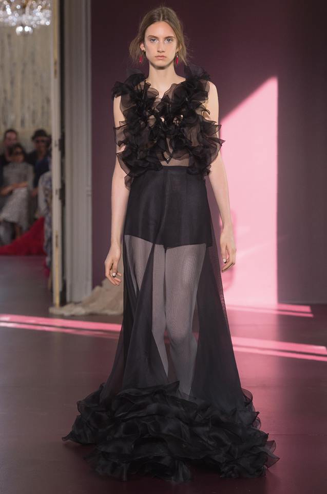 Висша мода от Valentino за есен-зима 2017/2018 г.