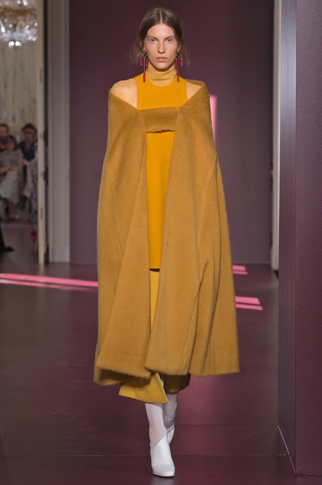 Висша мода от Valentino за есен-зима 2017/2018 г.