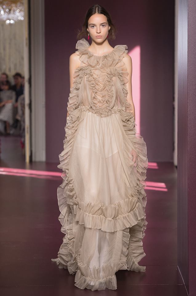 Висша мода от Valentino за есен-зима 2017/2018 г.