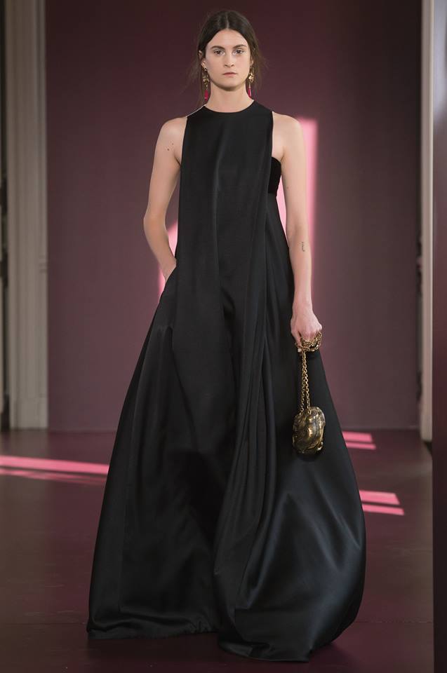 Висша мода от Valentino за есен-зима 2017/2018 г.