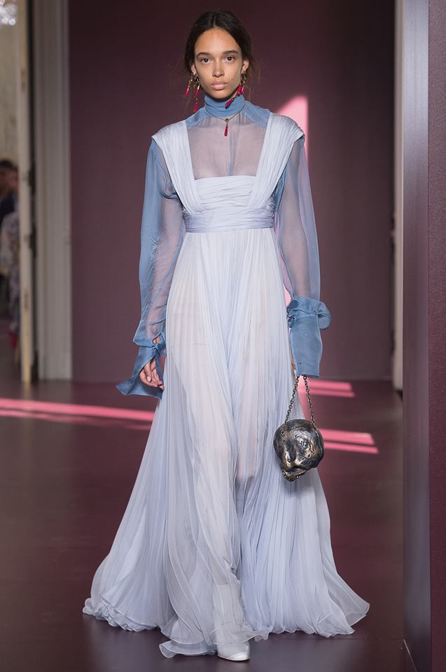Висша мода от Valentino за есен-зима 2017/2018 г.