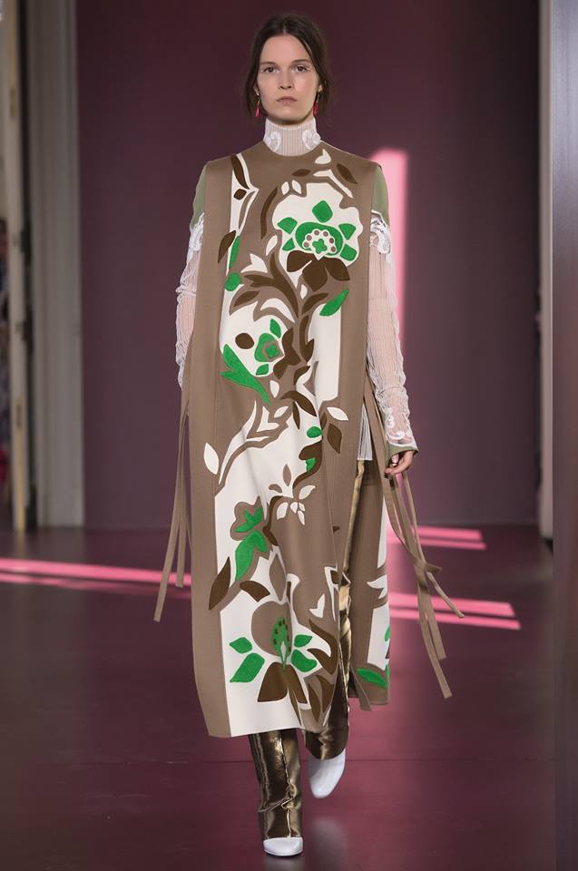 Висша мода от Valentino за есен-зима 2017/2018 г.