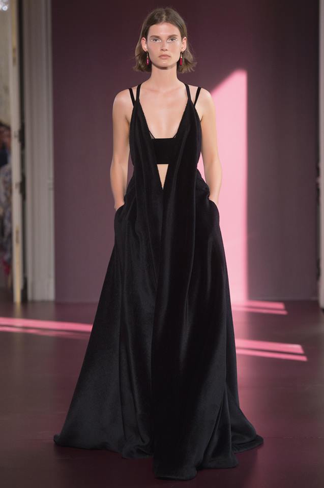 Висша мода от Valentino за есен-зима 2017/2018 г.