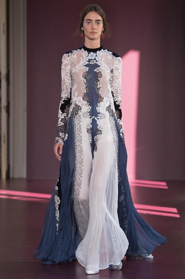 Висша мода от Valentino за есен-зима 2017/2018 г.