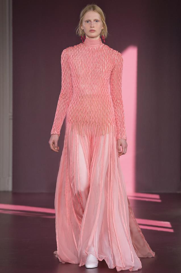 Висша мода от Valentino за есен-зима 2017/2018 г.