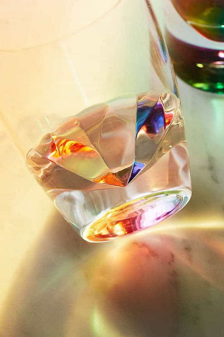 Ефектни чаши, които "оцветяват" напитката
