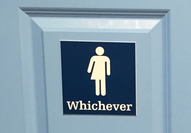 15 забавни тоалетни знака, ясно идентифициращи пола