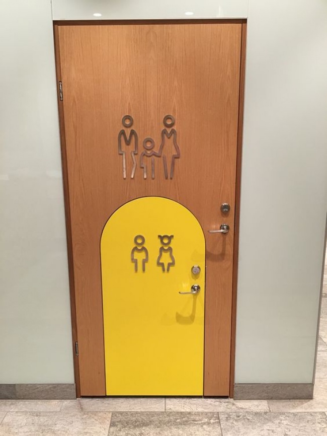 15 забавни тоалетни знака, ясно идентифициращи пола