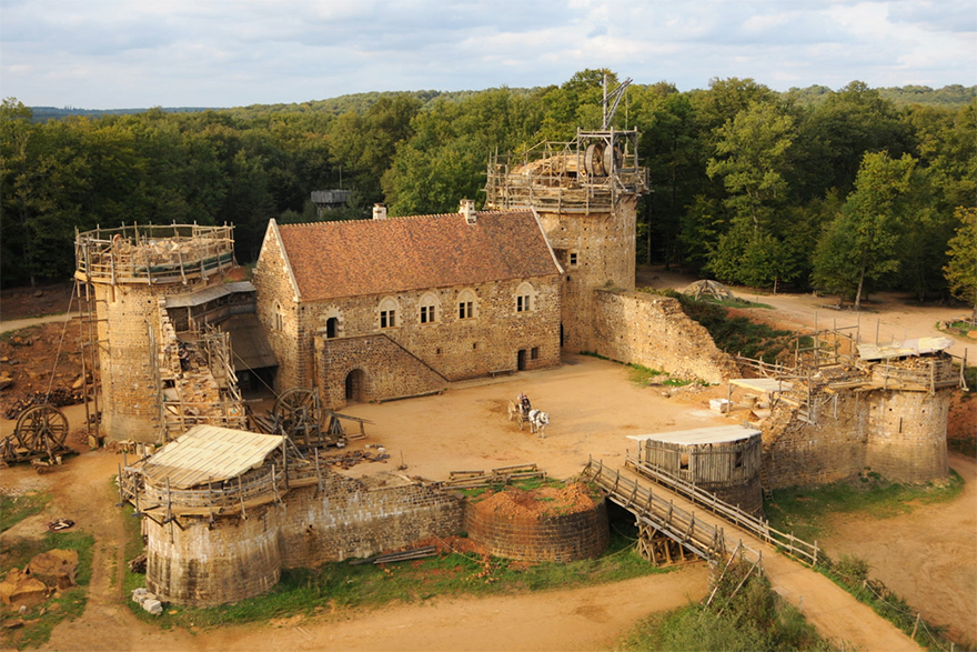Геделон - замъкът, построен само със средновековни материали и техники