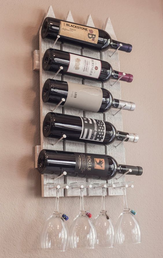 Стилни поставки за любимите бутилки вино