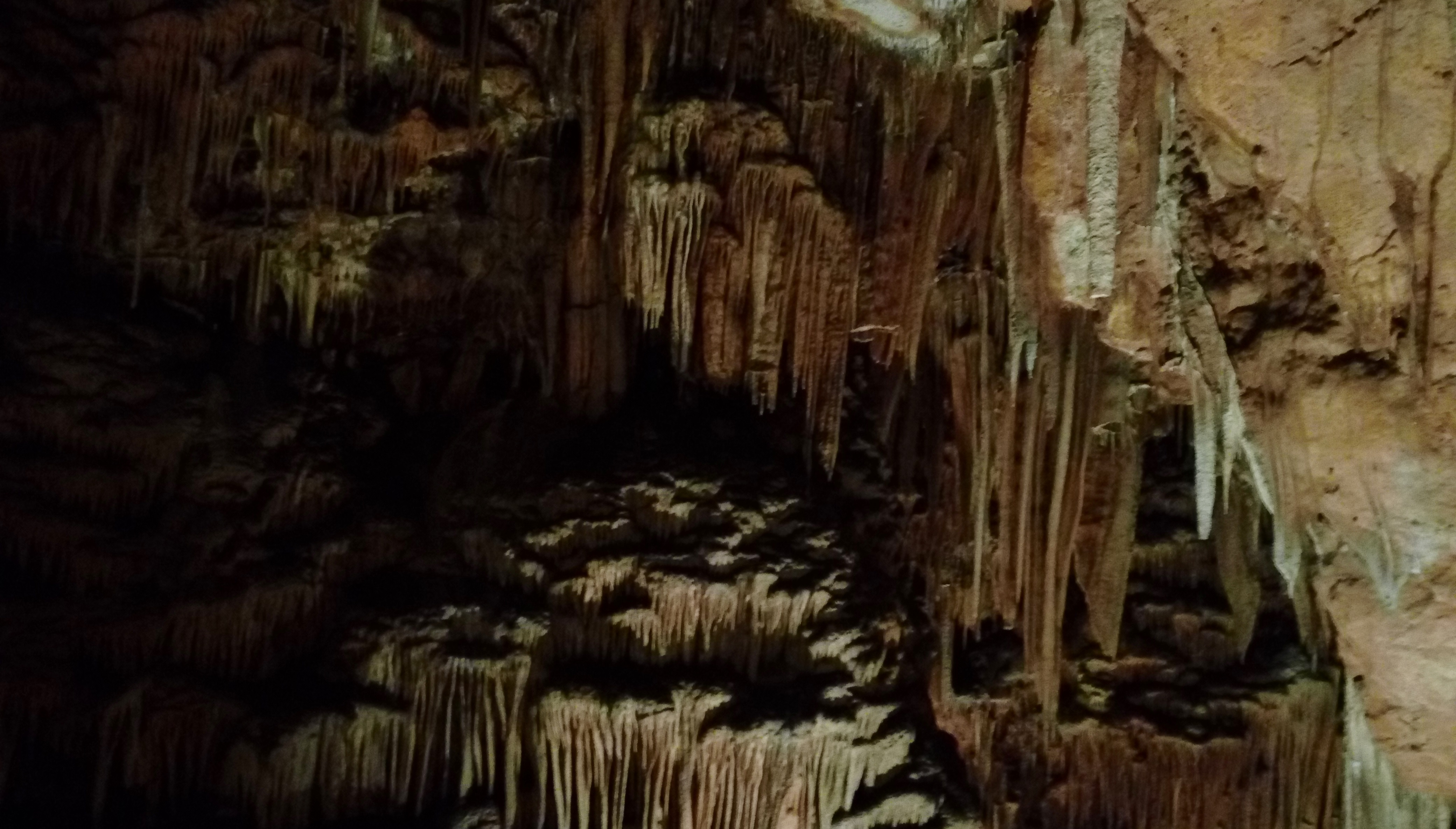 Пещерата Съева дупка - скритото бижу на Стара планина
