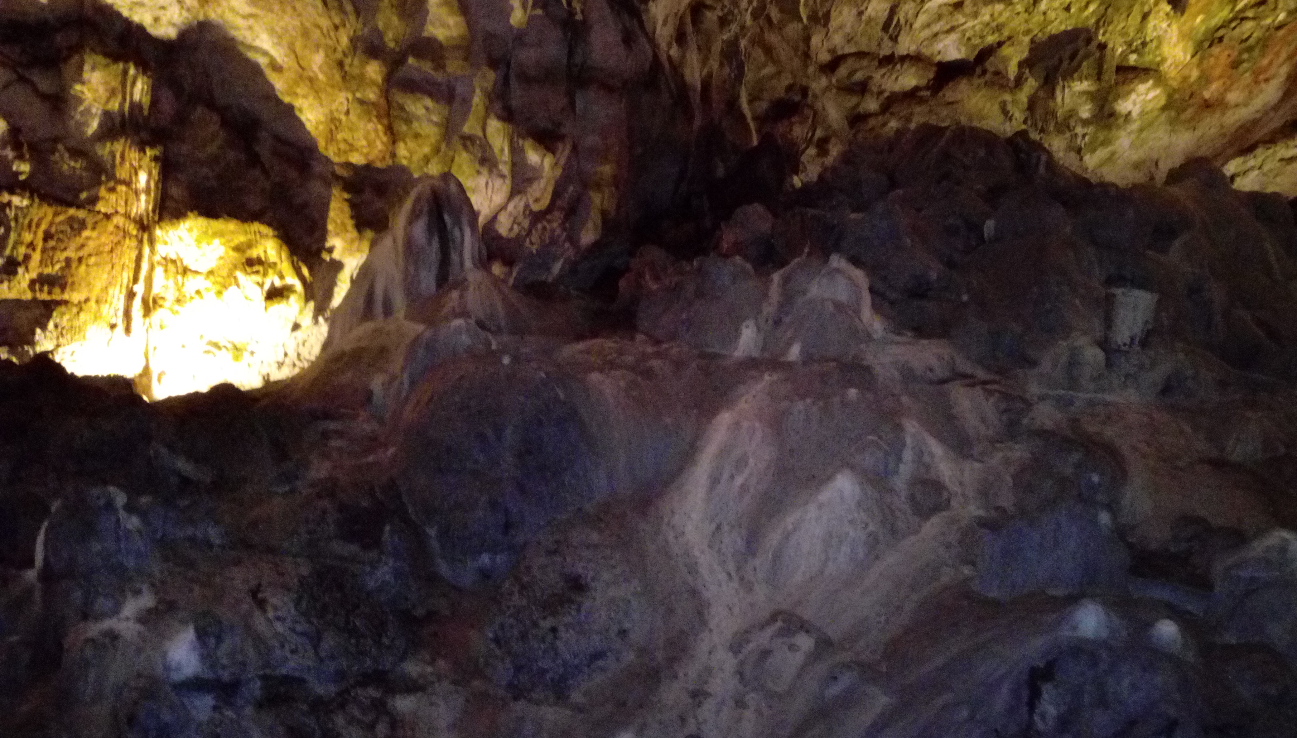 Пещерата Съева дупка - скритото бижу на Стара планина