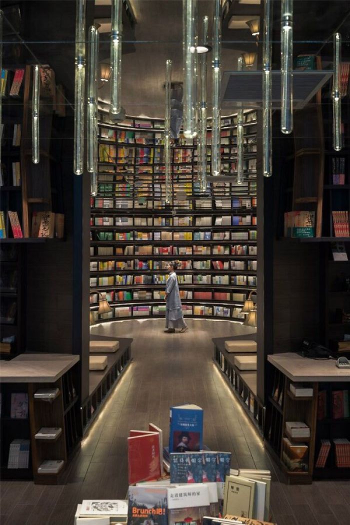 Огромна книжарница отвори врати в Китай