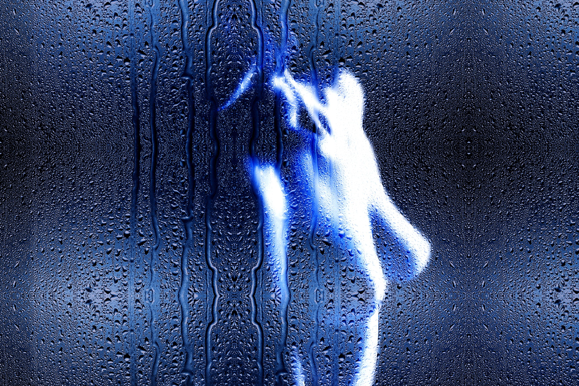 "Мокра" еротична фотография