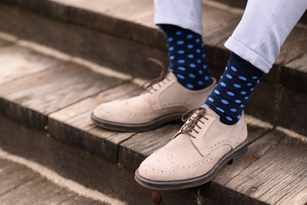 Супер шик: елегантни мъже с цветни чорапи