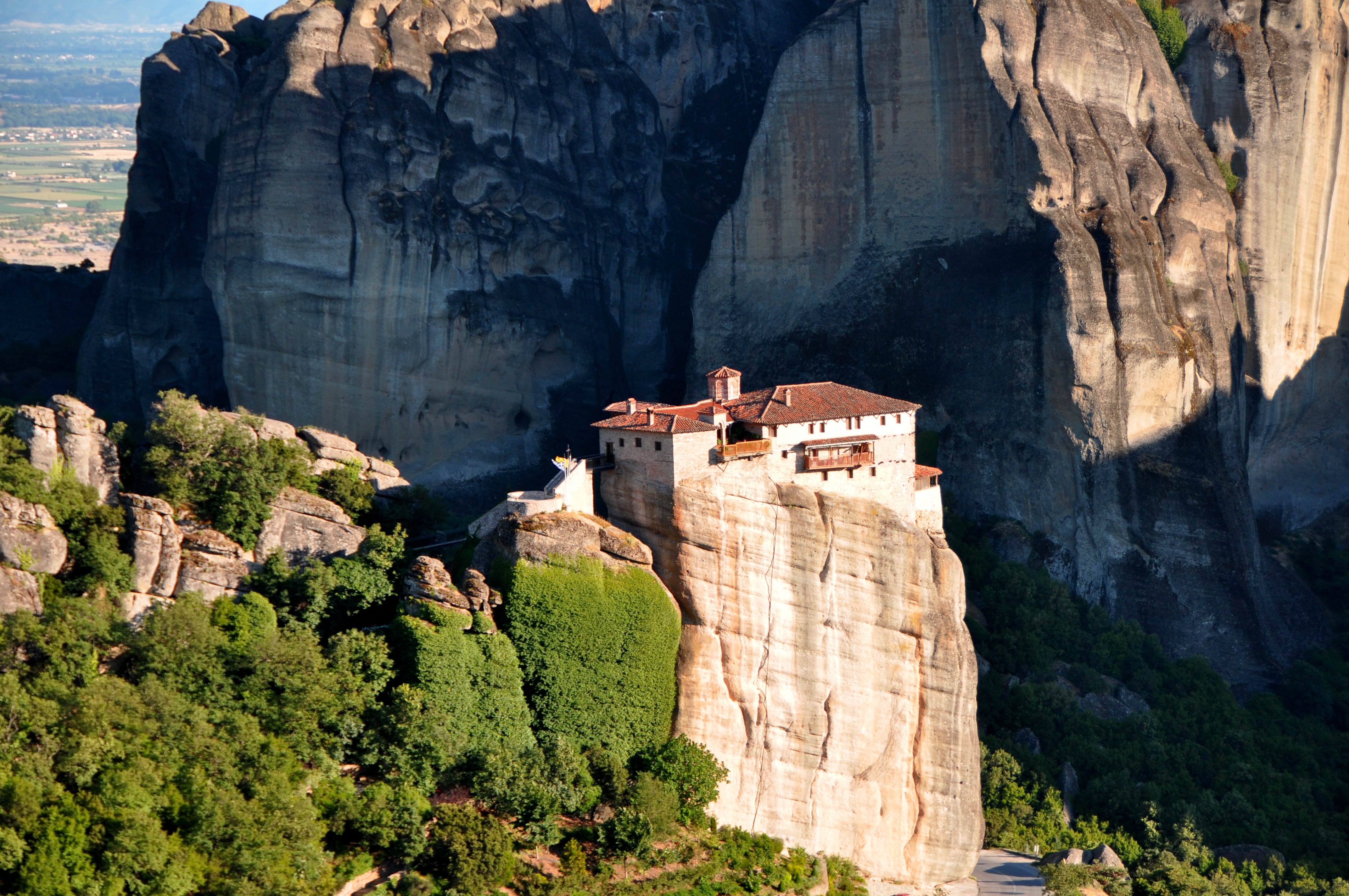 Метеора - манастирите, които са най-близко до Господ