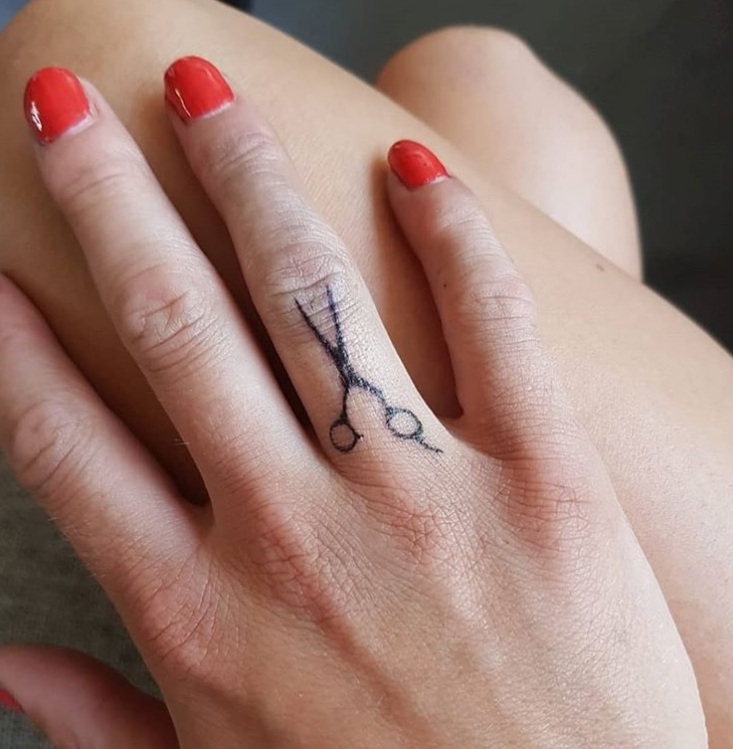 Супер яки татуировки за пръстите