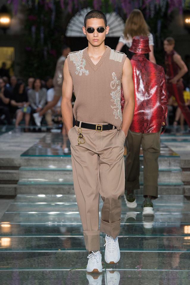 Versace: мъжка мода за пролет-лято 2019