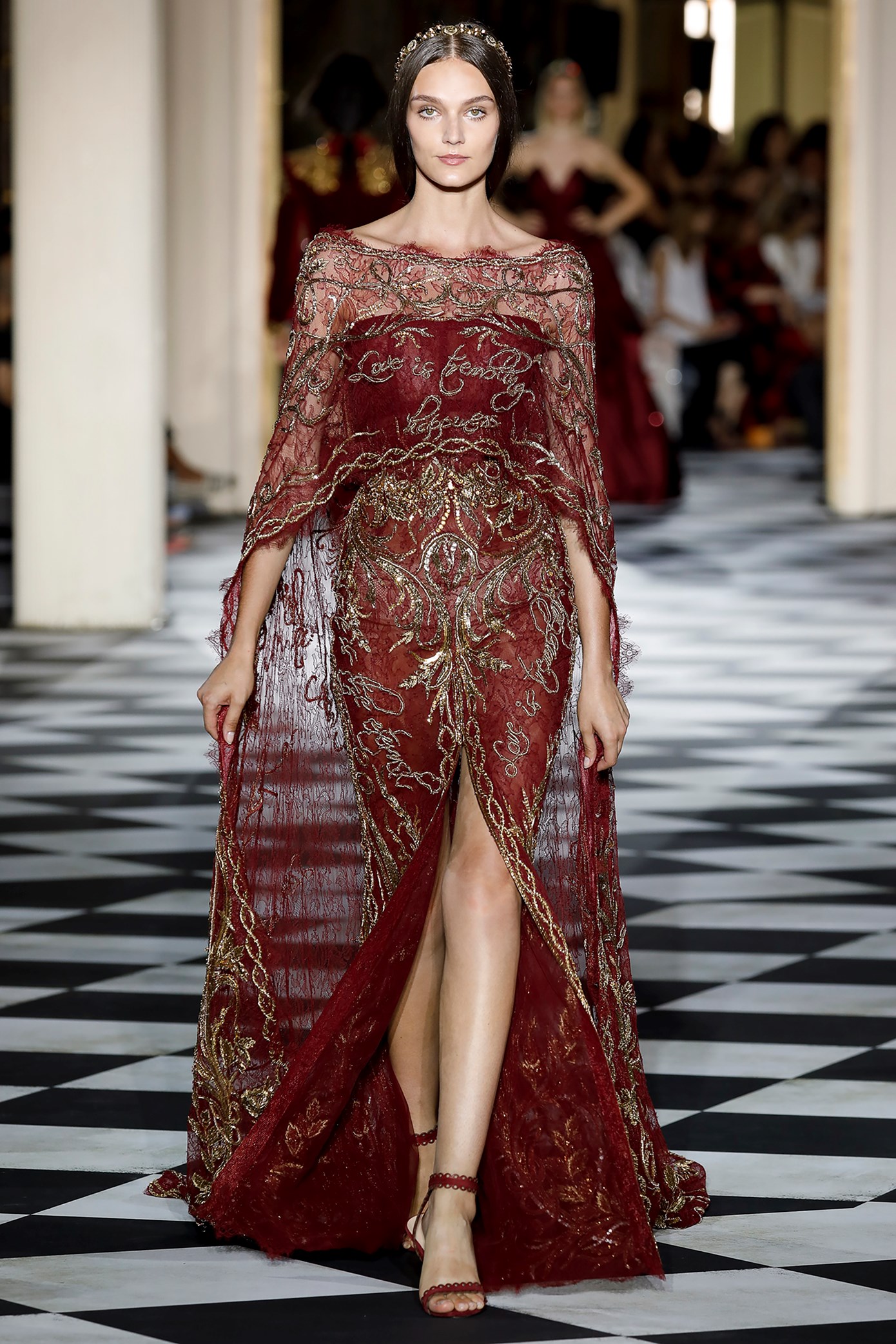 Zuhair Murad: висша мода за есен-зима 2018/2019, вдъхновена от царска Русия