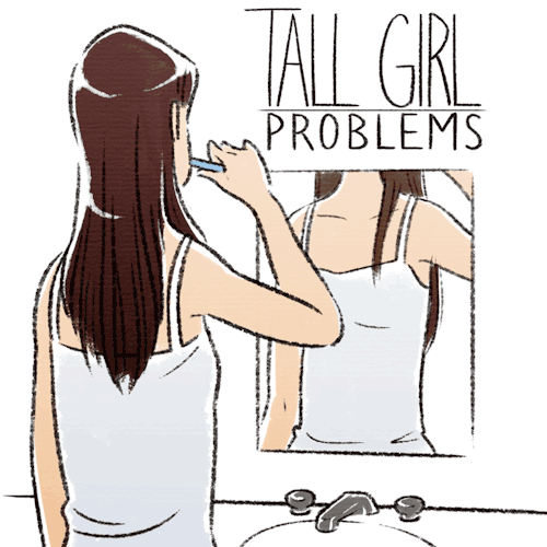 Ежедневните проблеми на високите жени в анимирани илюстрации