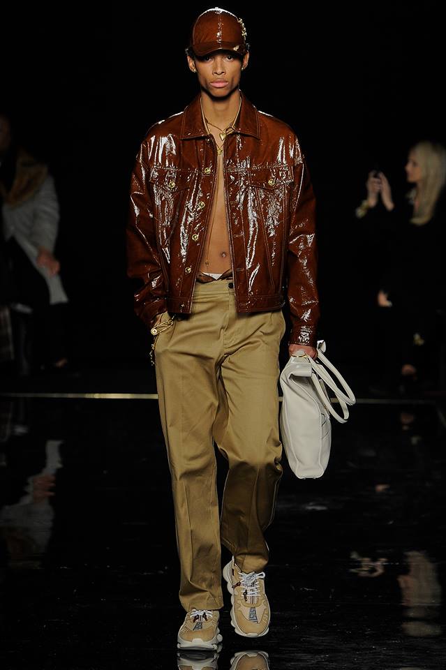 Versace: предварителна колекция есен 2019