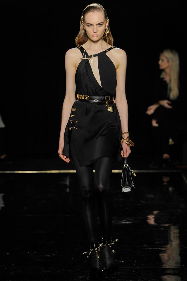 Versace: предварителна колекция есен 2019