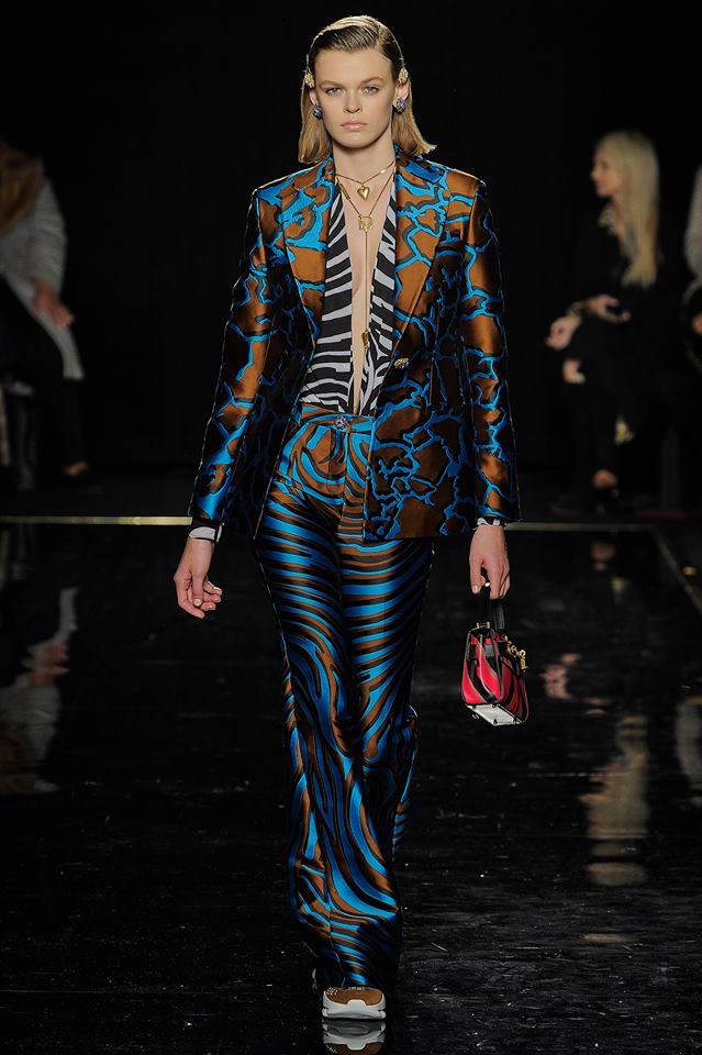 Versace: предварителна колекция есен 2019