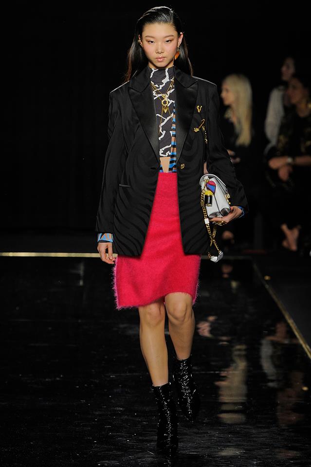 Versace: предварителна колекция есен 2019