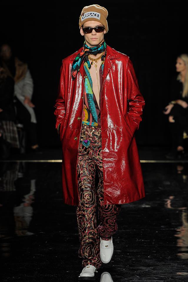 Versace: предварителна колекция есен 2019