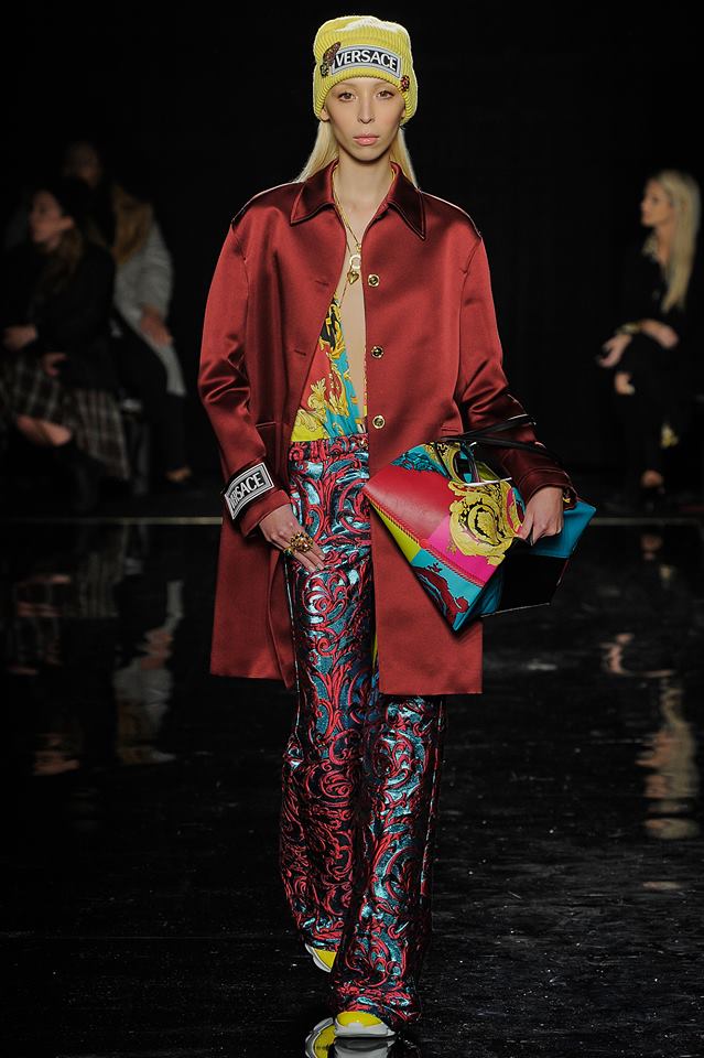 Versace: предварителна колекция есен 2019