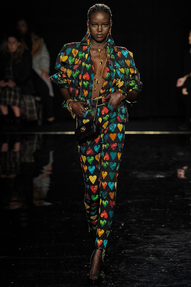Versace: предварителна колекция есен 2019