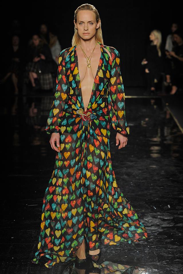 Versace: предварителна колекция есен 2019