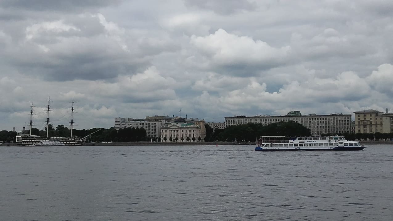 Санкт Петербург през юли