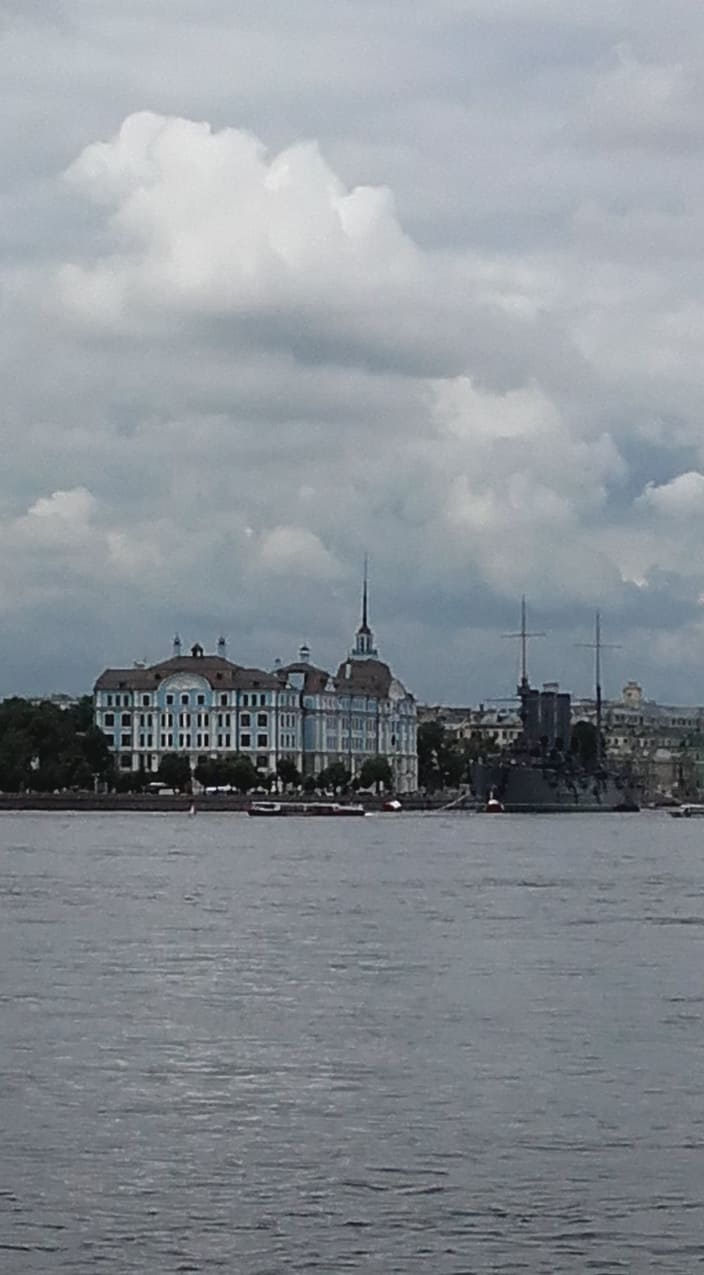 Санкт Петербург през юли
