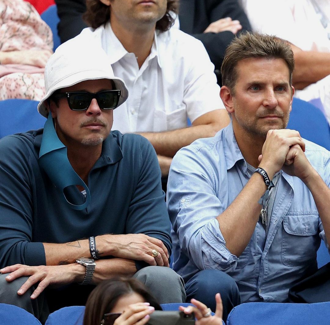 Брад Пит и Брадли Купър по приятелски на  тенис турнира U.S. Open 2021