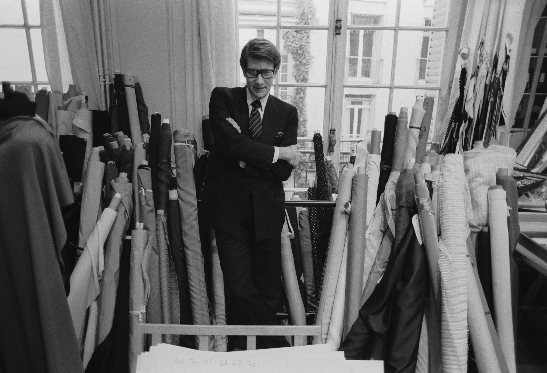 Изкуството на Ив Сен Лоран отбелязва своята 60-та годишнина