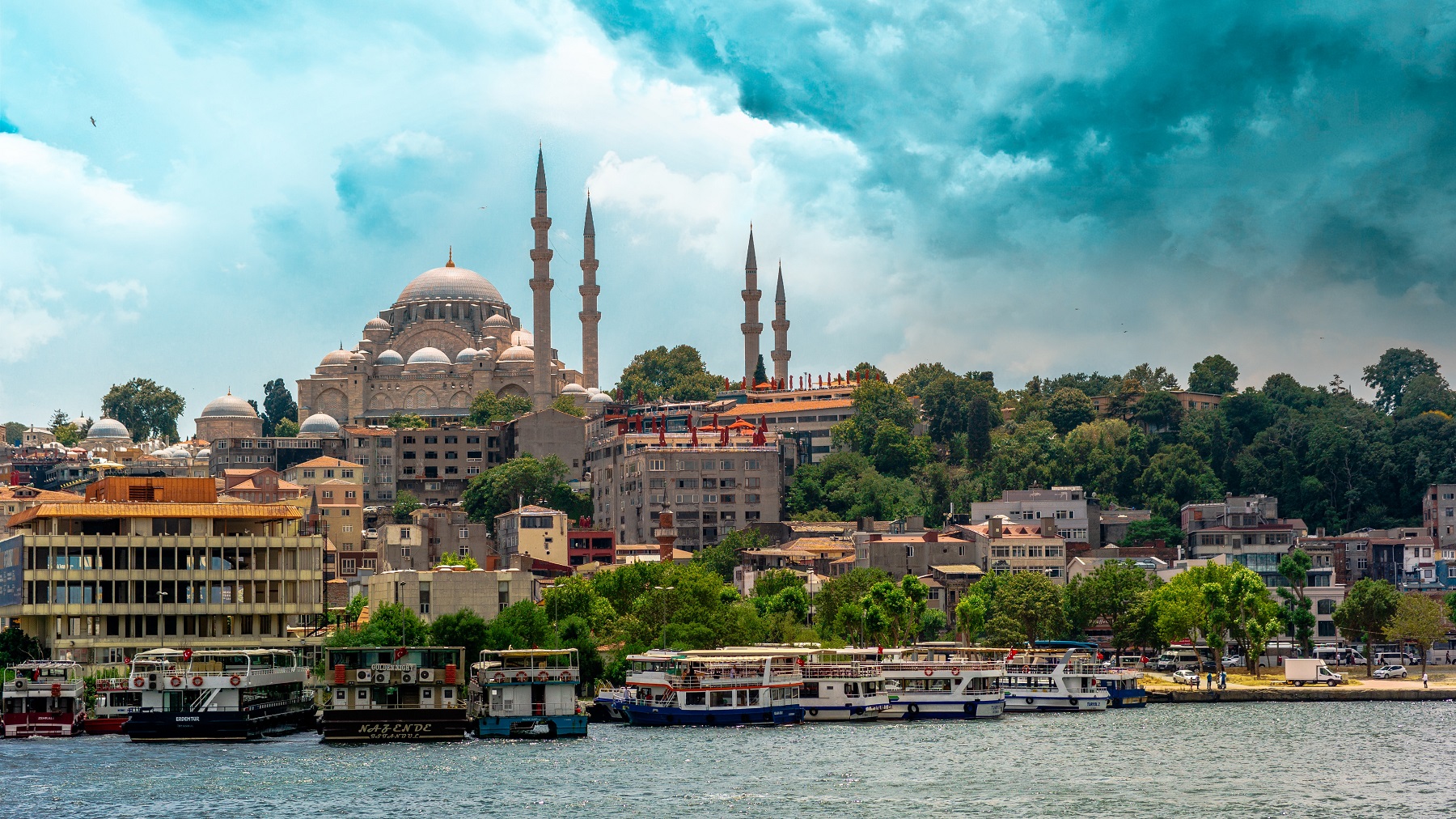 Три ресторанта, които задължително трябва да посетите в Истанбул