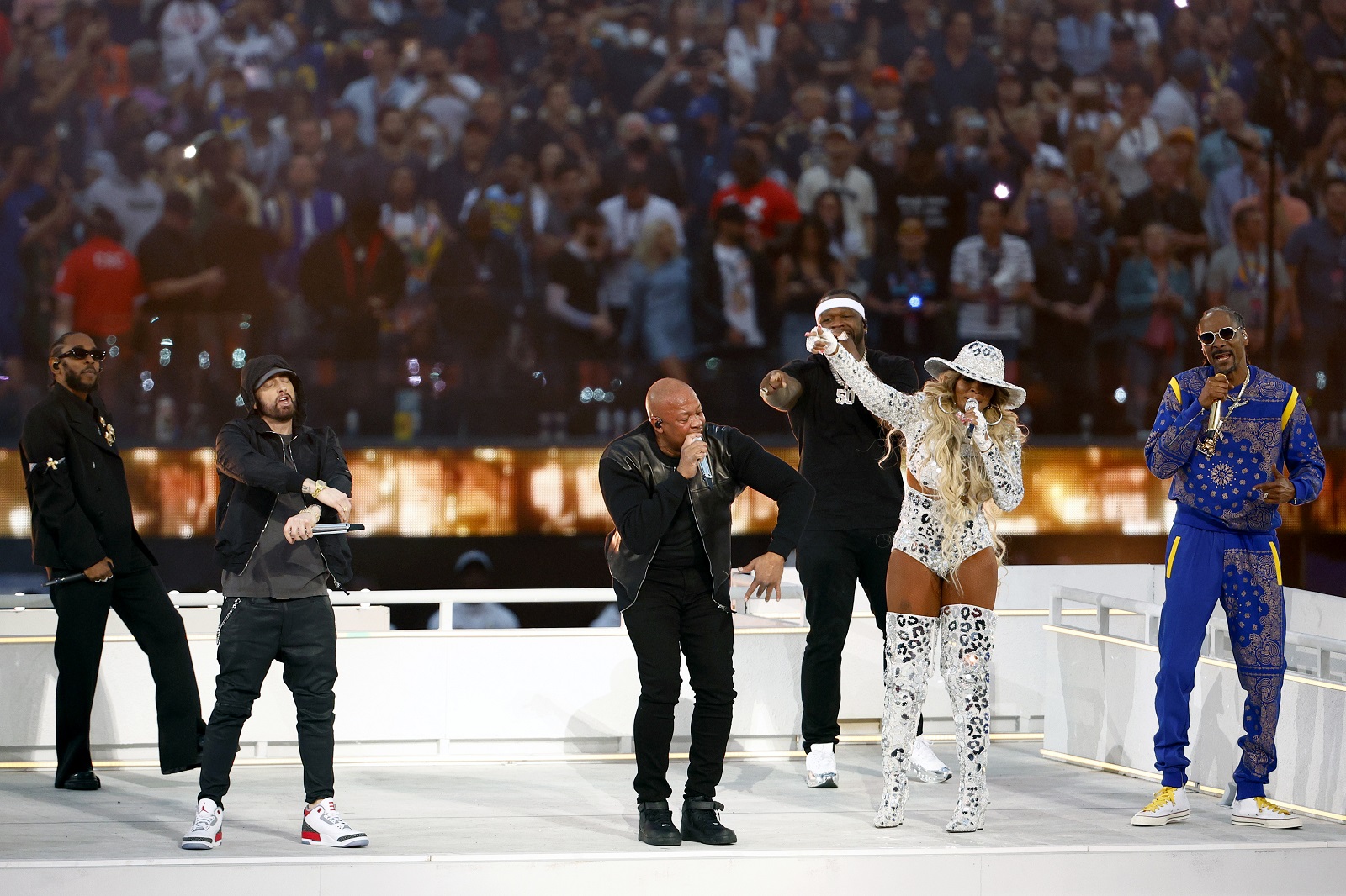 Dr. Dre, Еминем, Мери Джей Блайдж, Кендрик Ламар и Снууп Дог откриха шоуто по време на Супербоул 2022
