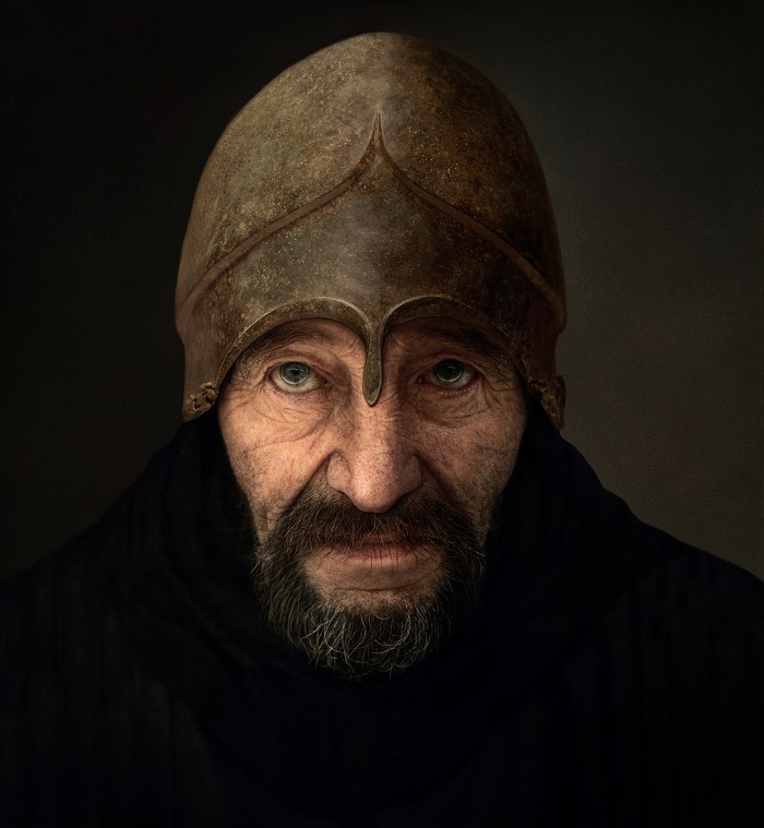 Силно въздействащите фотографски портрети в експозицията ''Пандемониум'' на Николай Миланов     