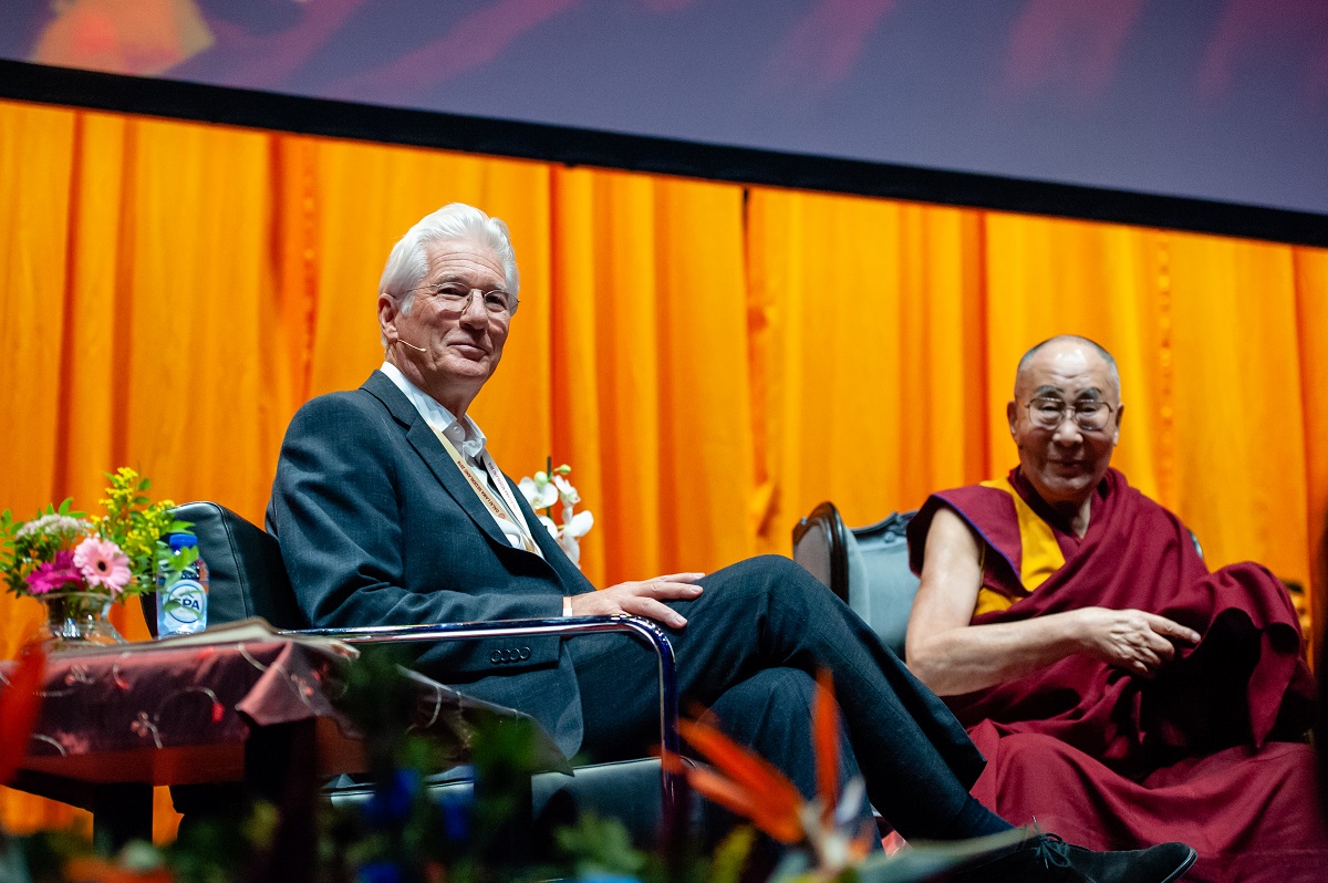 Ричърд Гиър се срещна с Далай Лама по случай честването на 87-ия рожден ден на духовния водач в Индия 