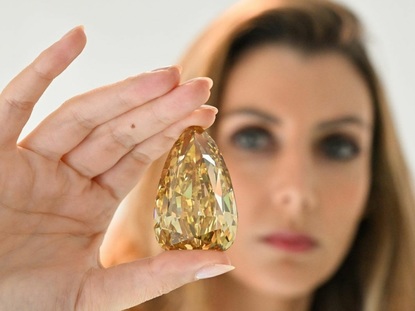 Sotheby's Dubai разкрива най-големия безупречен диамант в света