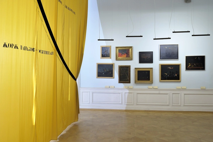 Изложбата „Жорж Папазов – Осветителят“ през погледа на куратора Мария Василева и архитектите Надя Корбут и Кирил Асс