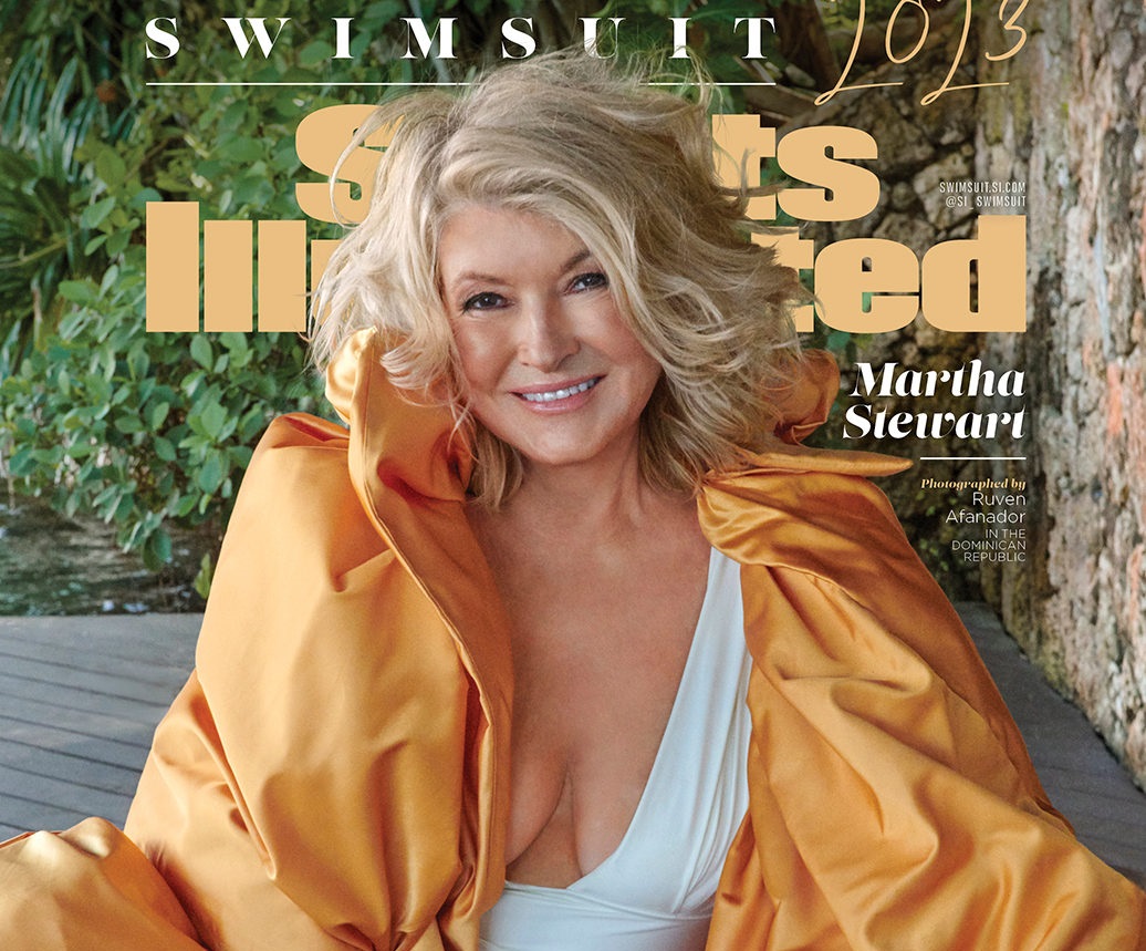 Марта Стюарт става най-възрастният модел на корицата на Sports Illustrated за бански костюми