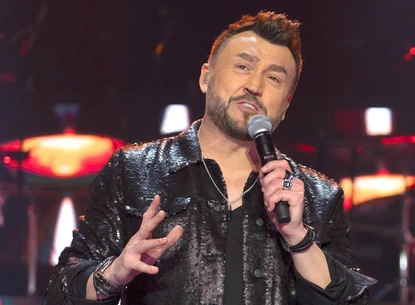 Любо Киров пее „Облаче ле бяло" на площад „Св. Александър Невски"
