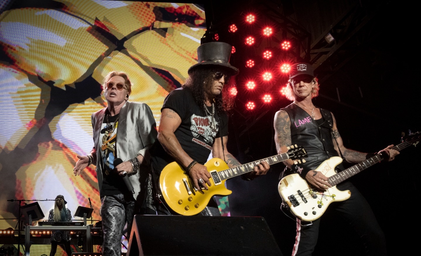 Легендите се завръщат: Guns N' Roses с нова песен и видео