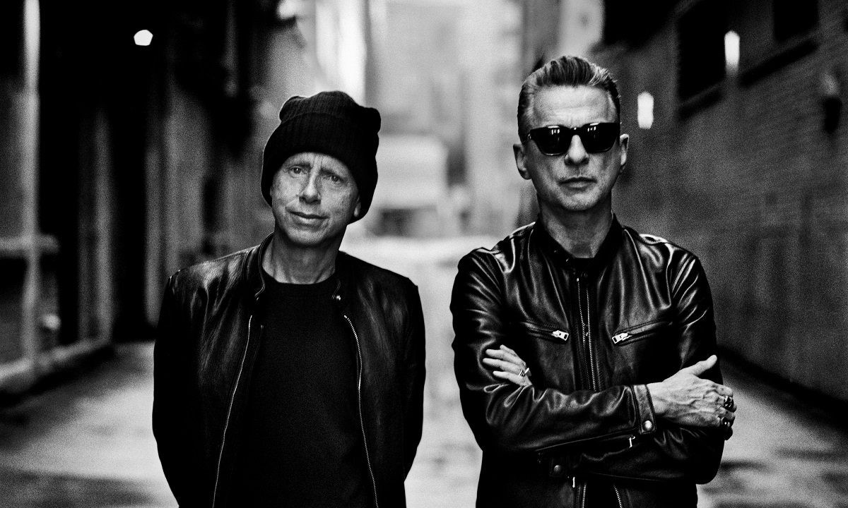 Depeche Mode представят видеото към парчето си "My Favourite Stranger"